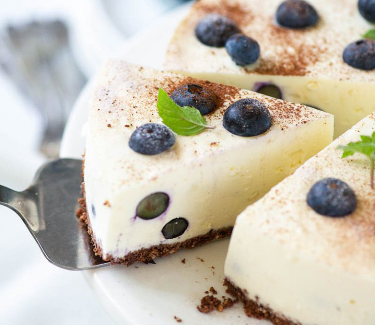 Nekeptas sūrio tortas su baltu šokoladu